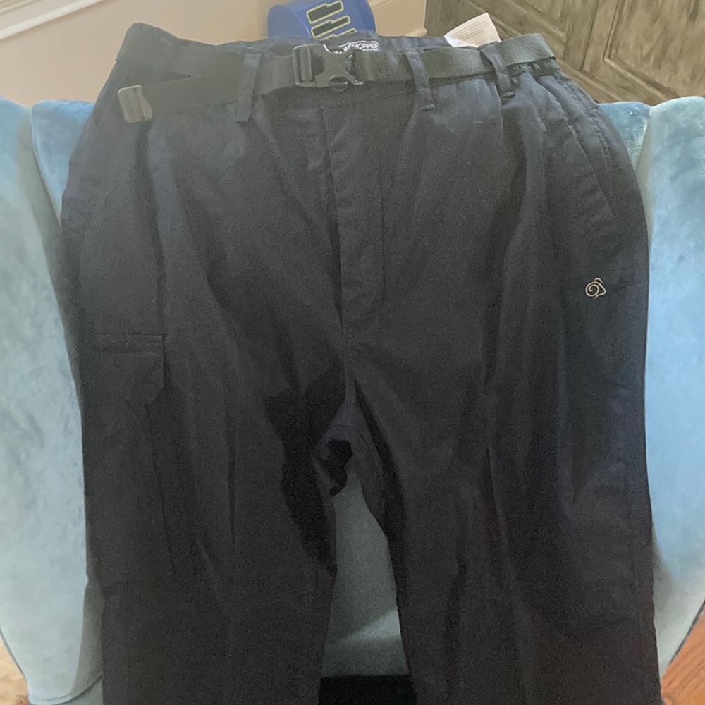 CRAGHOPPERS Men’s Pants with built in Belt Sz 32x29 Made In Ireland!!